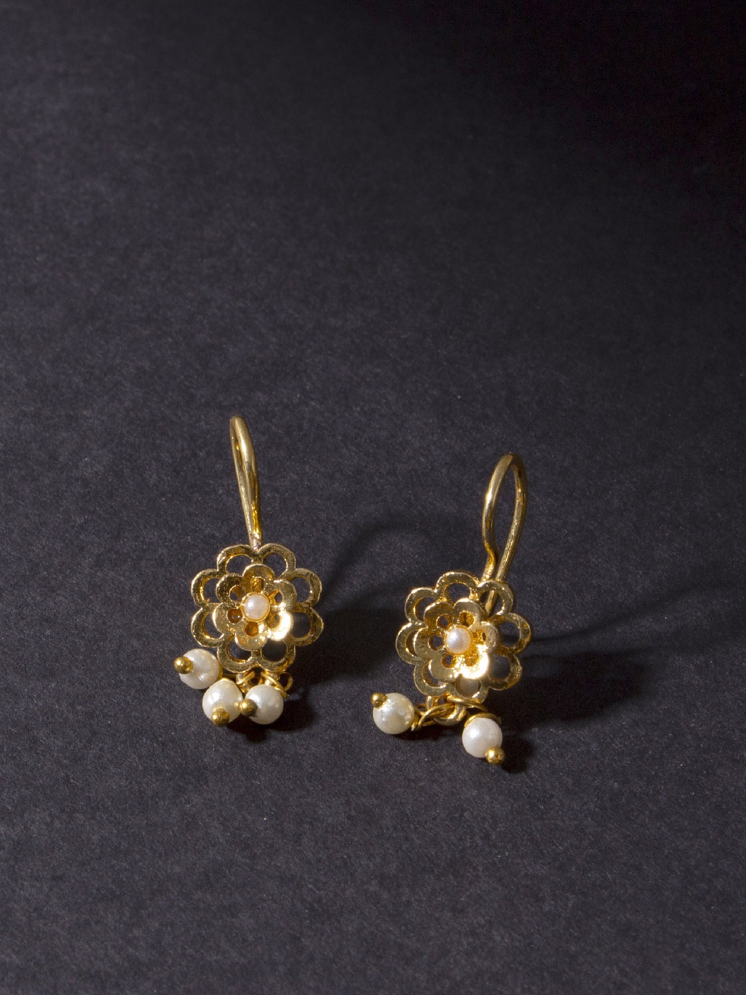 

AccessHer Gold-Plated & White Classic Ear Cuff