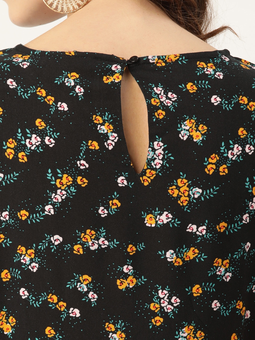 

DressBerry Black and Off-White Floral Print Maxi Sustainable ECOVERO Dress