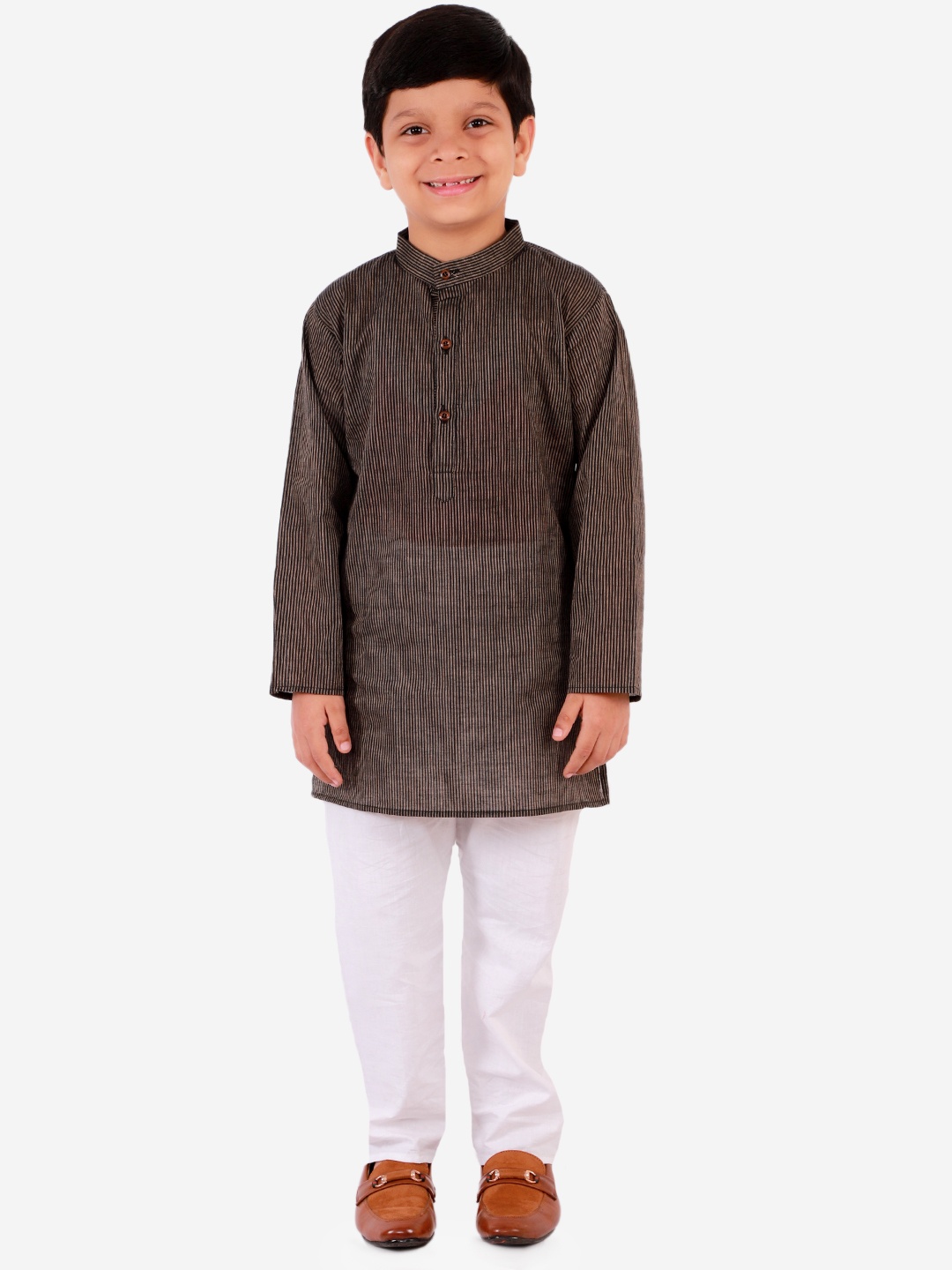 

Superminis Boys Black & White Striped Kurta with Pyjamas