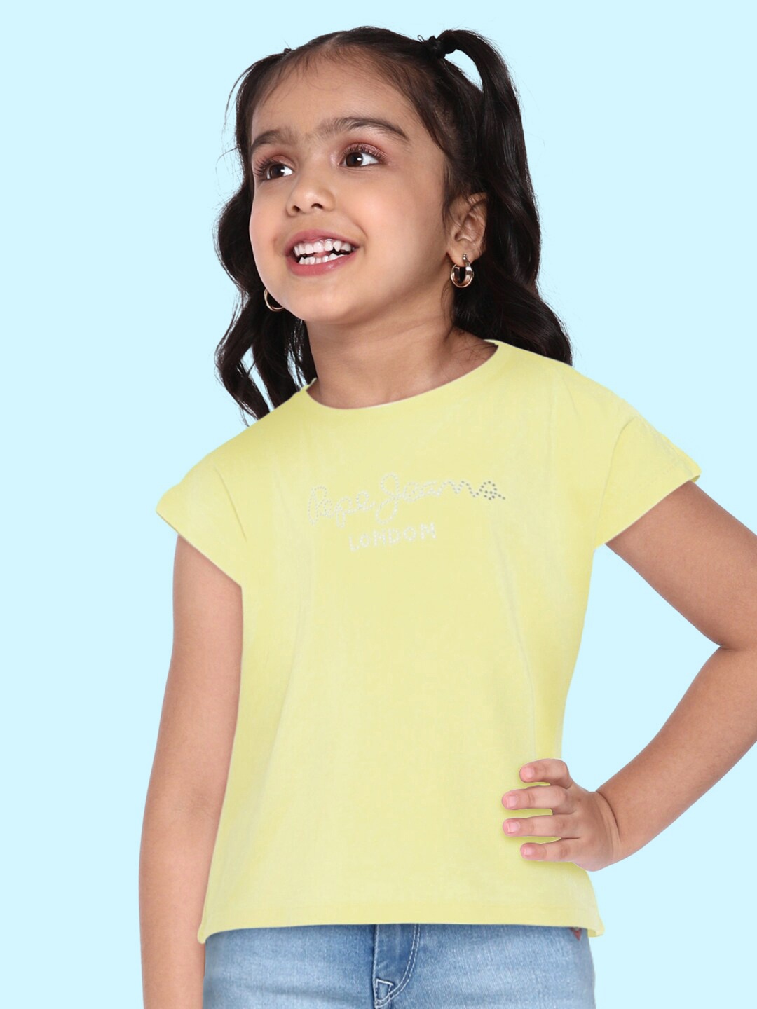 

Pepe Jeans Girls Yellow Printed Mandarin Collar T-shirt