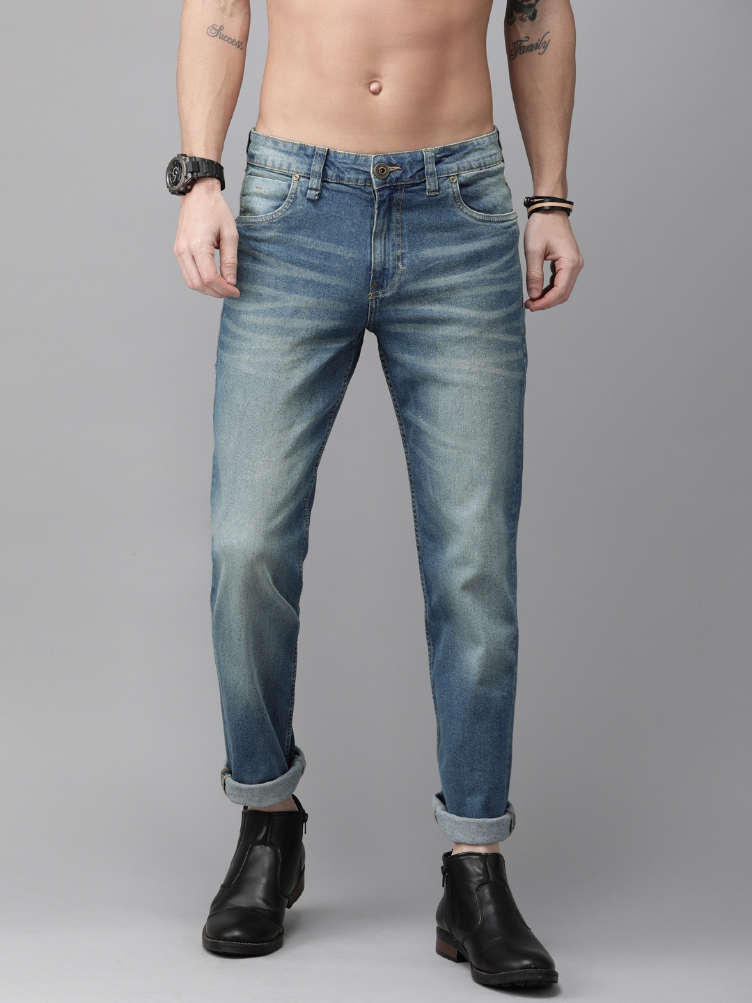 

Roadster Men Blue Slim Tapered Fit Mid-Rise Clean Look Stretchable Jeans