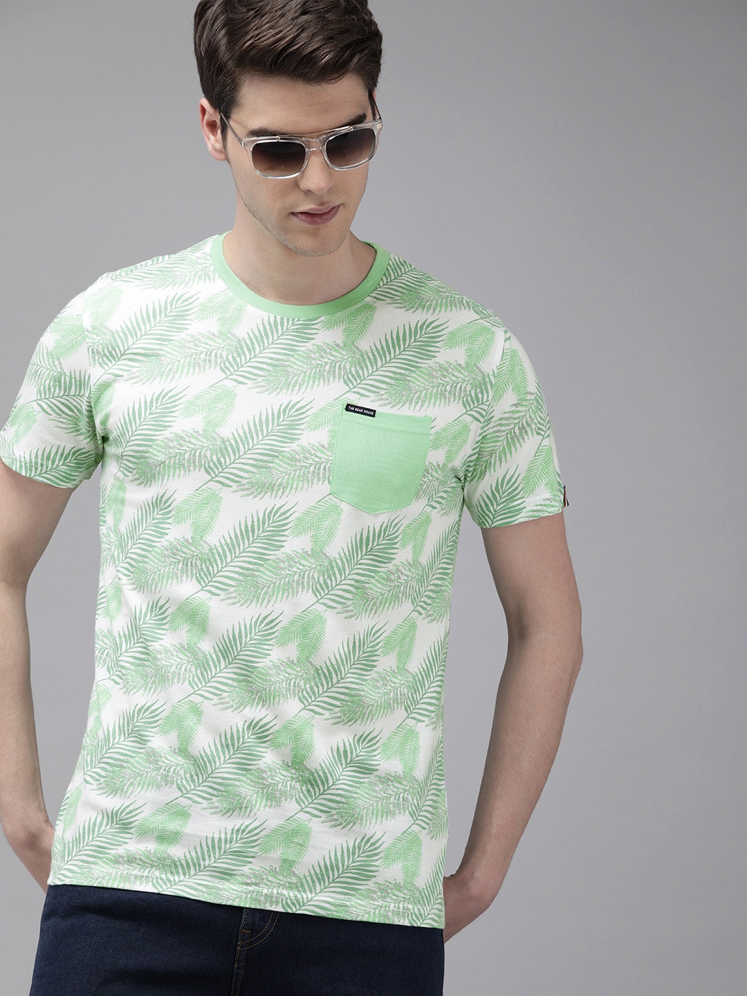 

THE BEAR HOUSE Men White Green Slim Fit Printed Round Neck Pure Cotton T-shirt