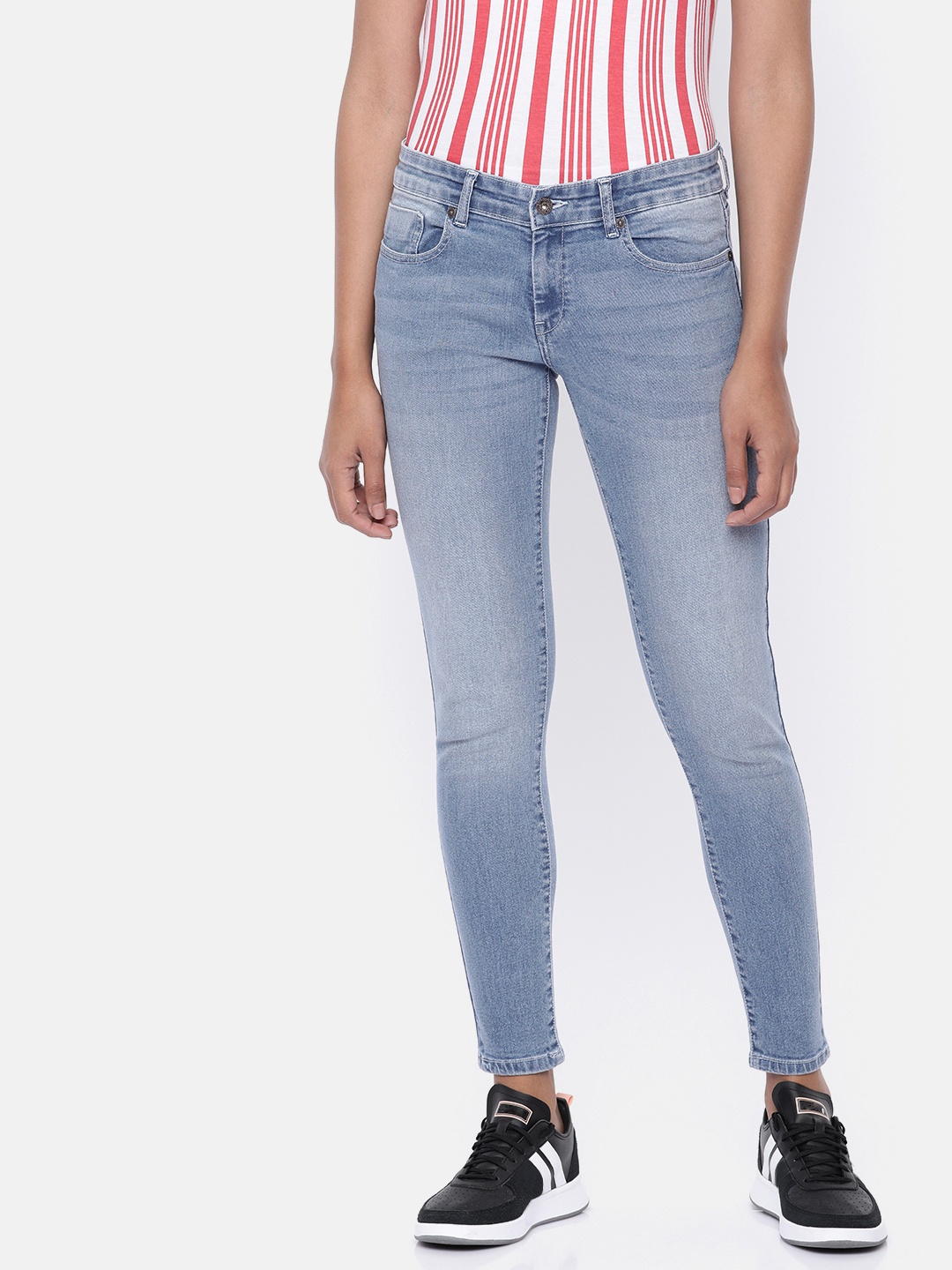 

Pepe Jeans Women Blue Wendy Lola Slim Fit Mid-Rise Clean Look Stretchable Jeans