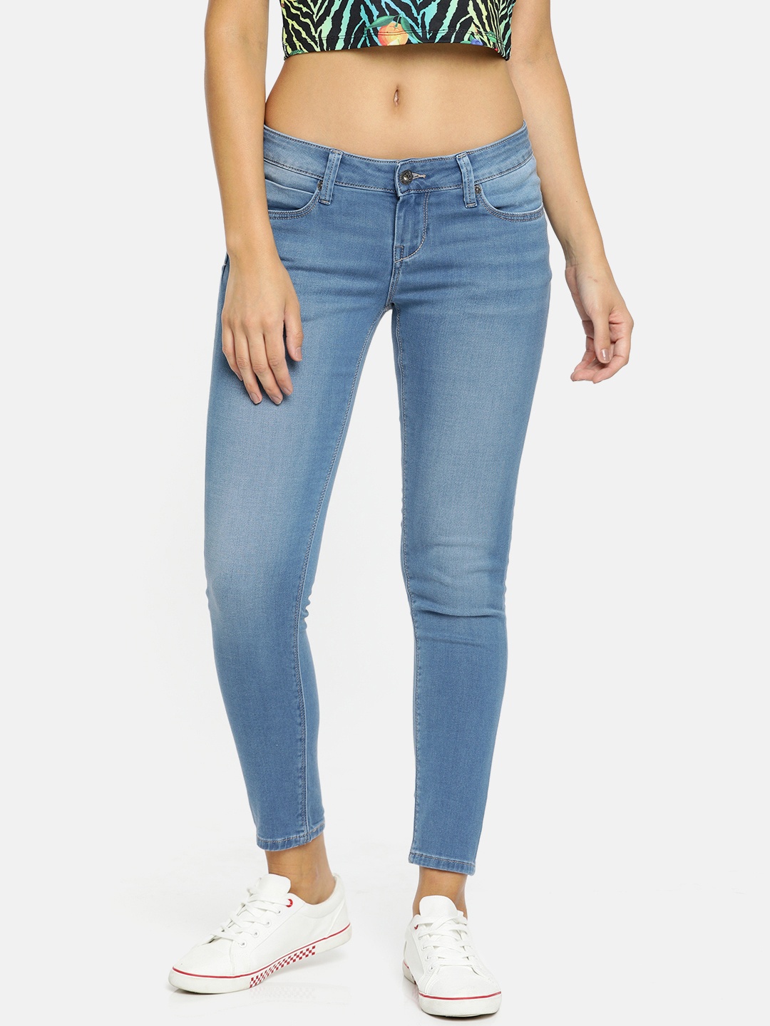 

Pepe Jeans Women Blue Slim Fit Mid-Rise Clean Look Stretchable Cropped Jeans
