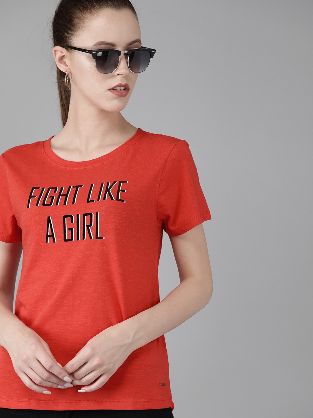 

Pepe Jeans Women Red Solid Round Neck Pure Cotton T-shirt With Printed Detailing