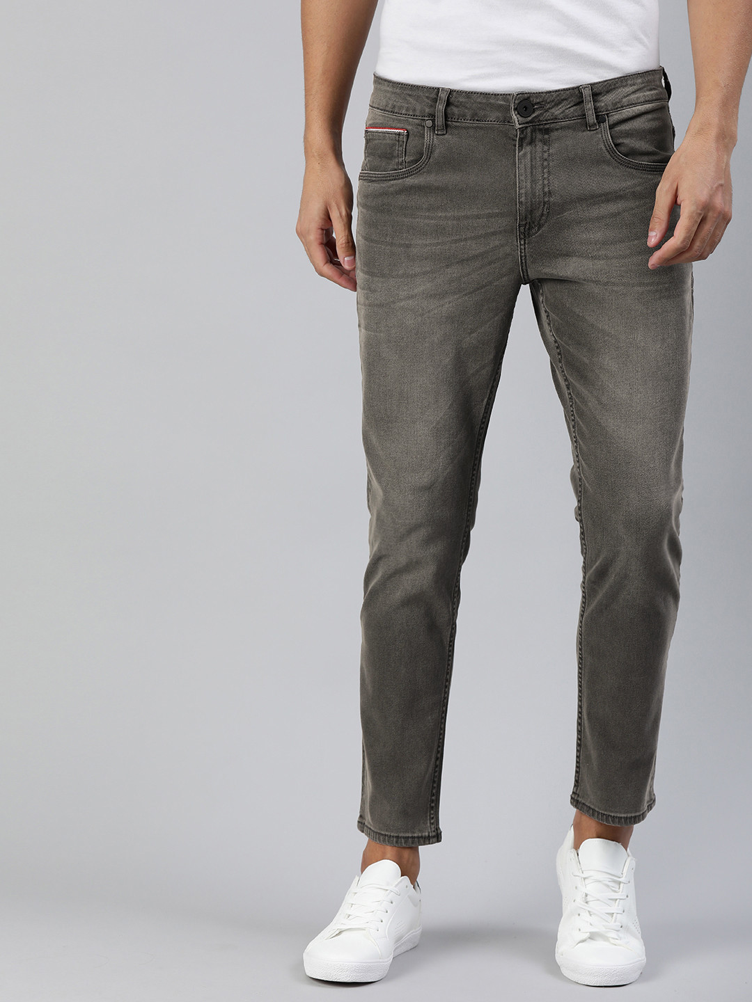 

Mast & Harbour Men Grey Regular Fit Mid-Rise Clean Look Jeans