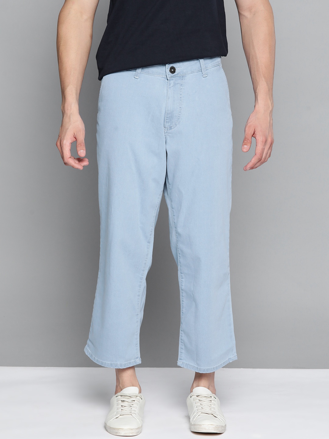 

Mast & Harbour Men Blue Flared Stretchable Jeans