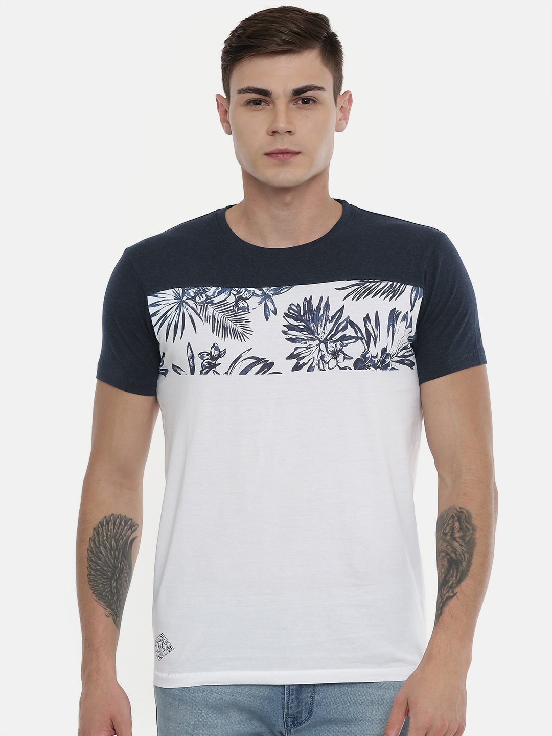 

Pepe Jeans Men White & Navy Blue Slim Fit Printed Round Neck T-shirt