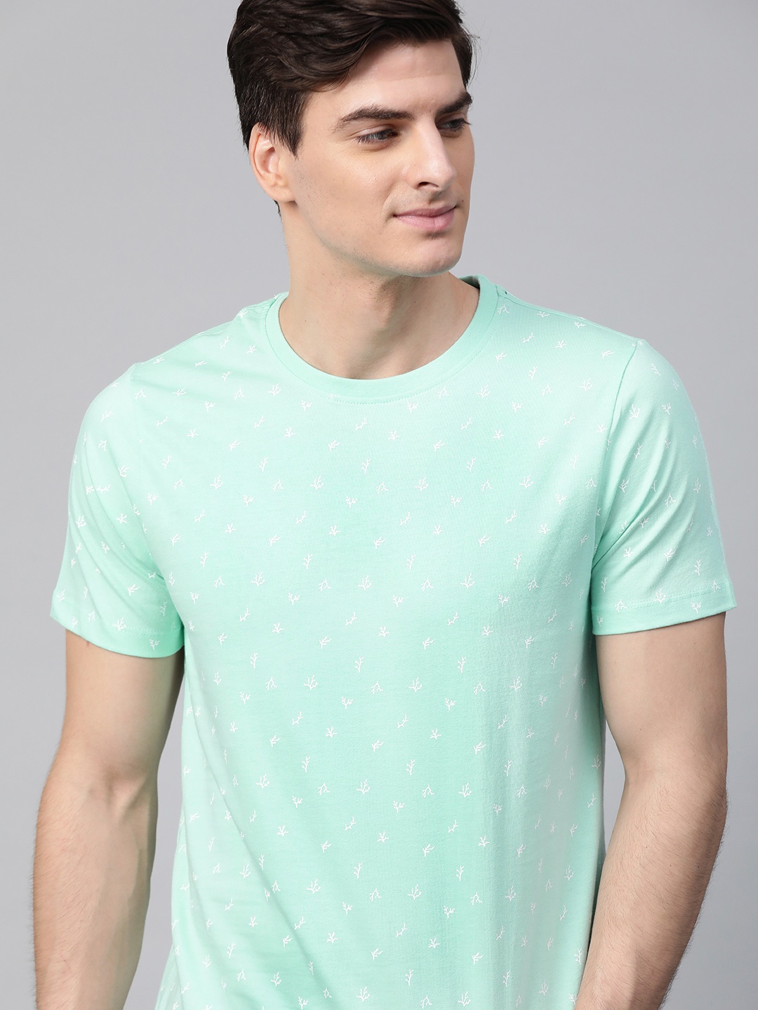 

Mast & Harbour Men Sea Green & White Printed Round Neck T-shirt