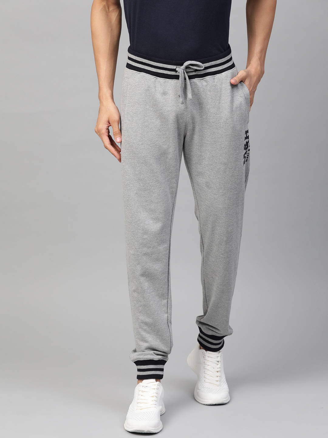 

Mast & Harbour Men Grey Melange Solid Joggers