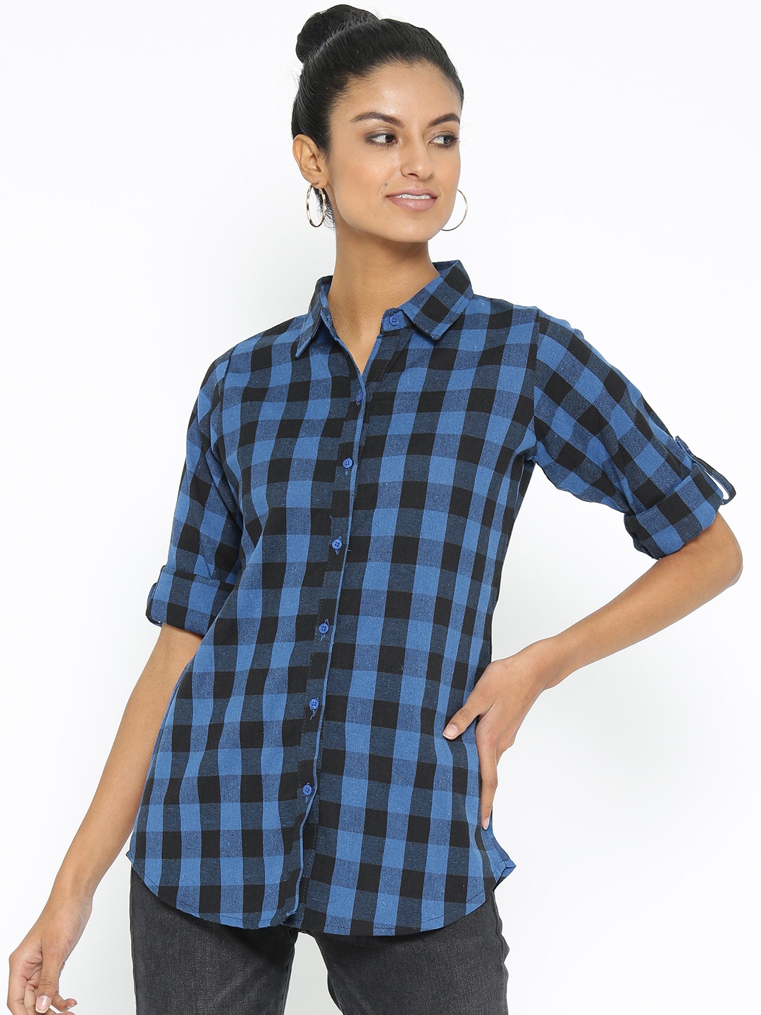 

Vastraa Fusion Women Blue & Black Regular Fit Checked Casual Shirt