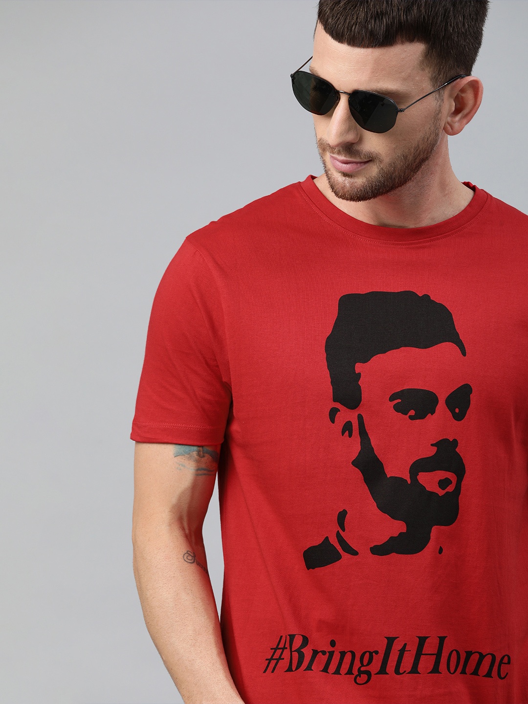 

Urbano Fashion Men Red Printed Slim Fit Round Neck T-shirt