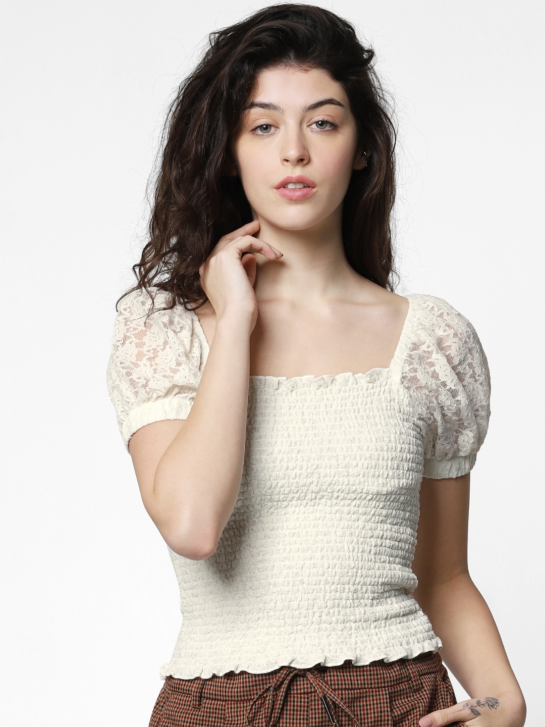 

ONLY Women Off-White Solid Fitted Top With Smocking Detail