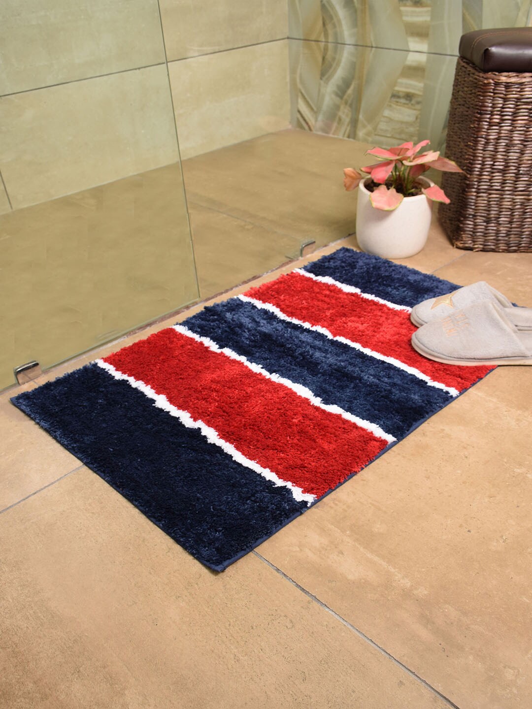 

Avira Home Navy Blue & Red Striped 1900GSM Anti Slip Bath Rug