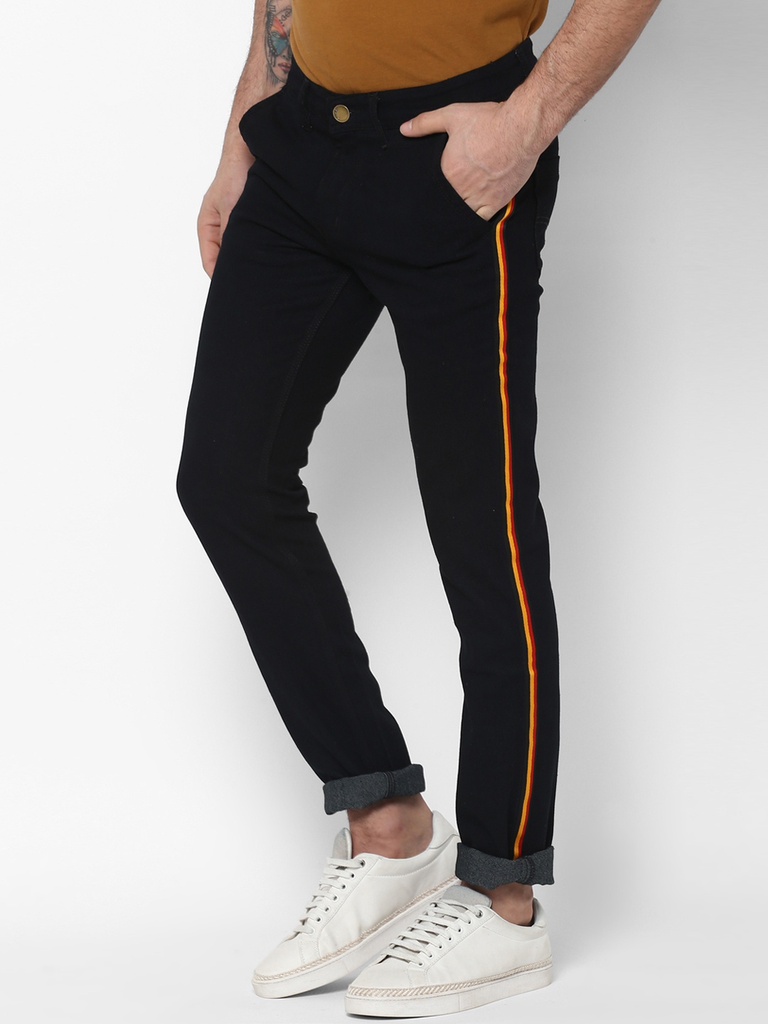 

Urbano Fashion Men Black Slim Fit Mid-Rise Clean Look Stretchable Jeans