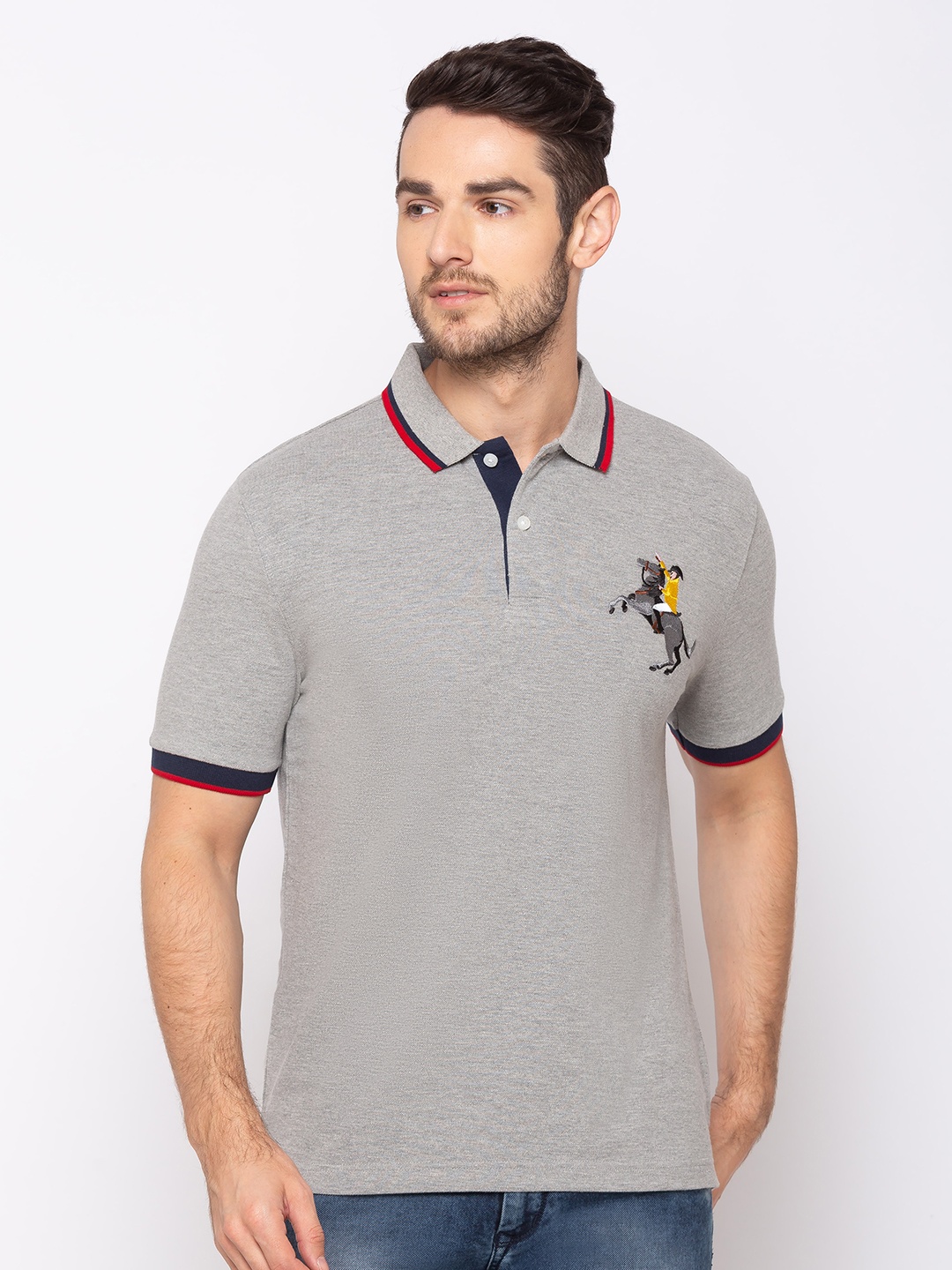 

GIORDANO Men Grey Solid Slim Fit Polo Collar T-shirt