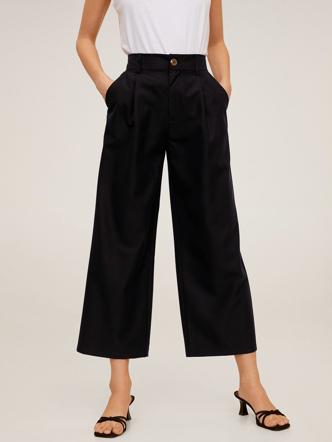 

MANGO Women Black Regular Fit Solid Cropped Parallel Sustainable Trousers