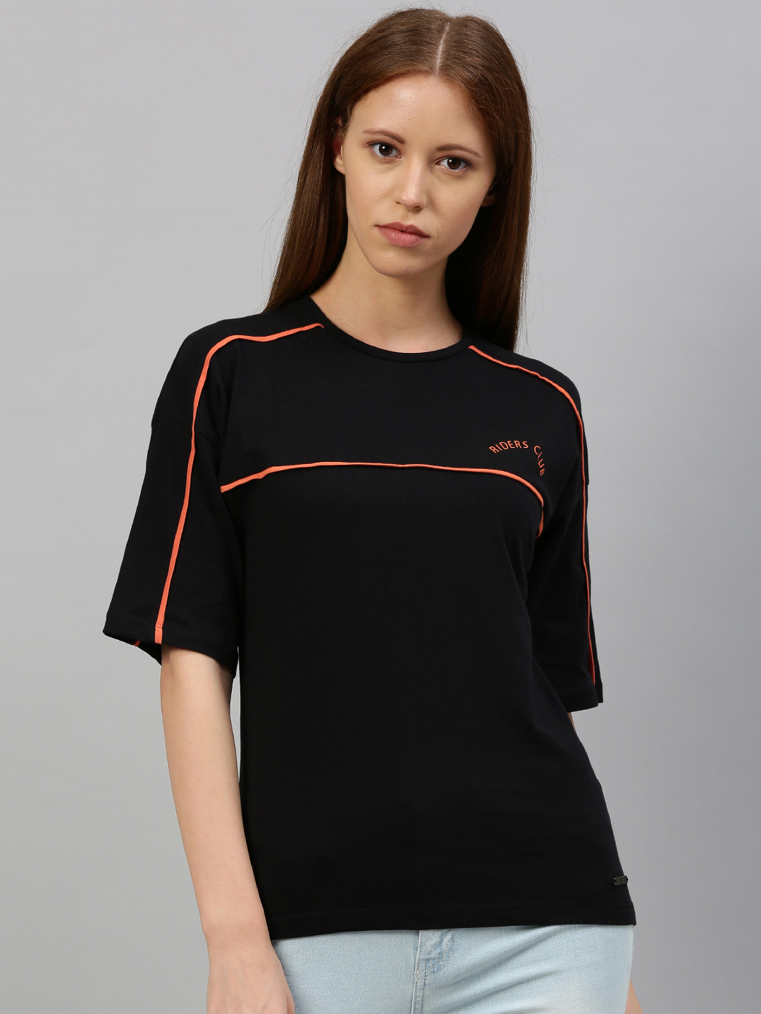 

Roadster Women Black Solid Round Neck Pure Cotton T-shirt With Contrast Piping