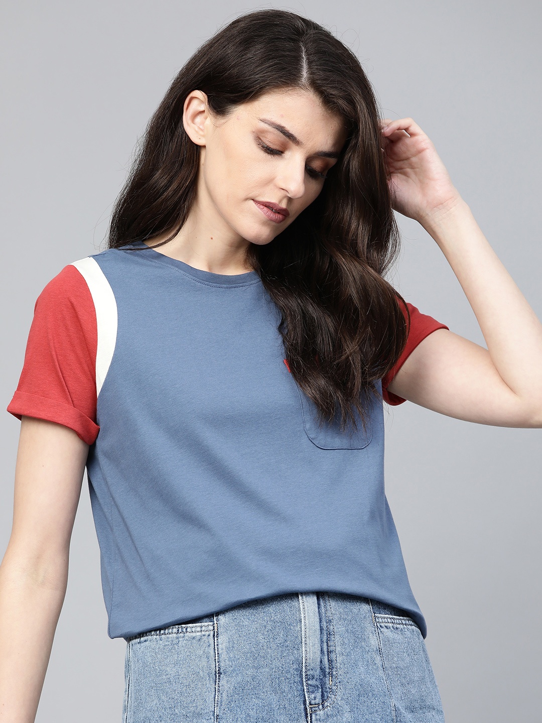 

Roadster Women Blue Solid Round Neck T-shirt