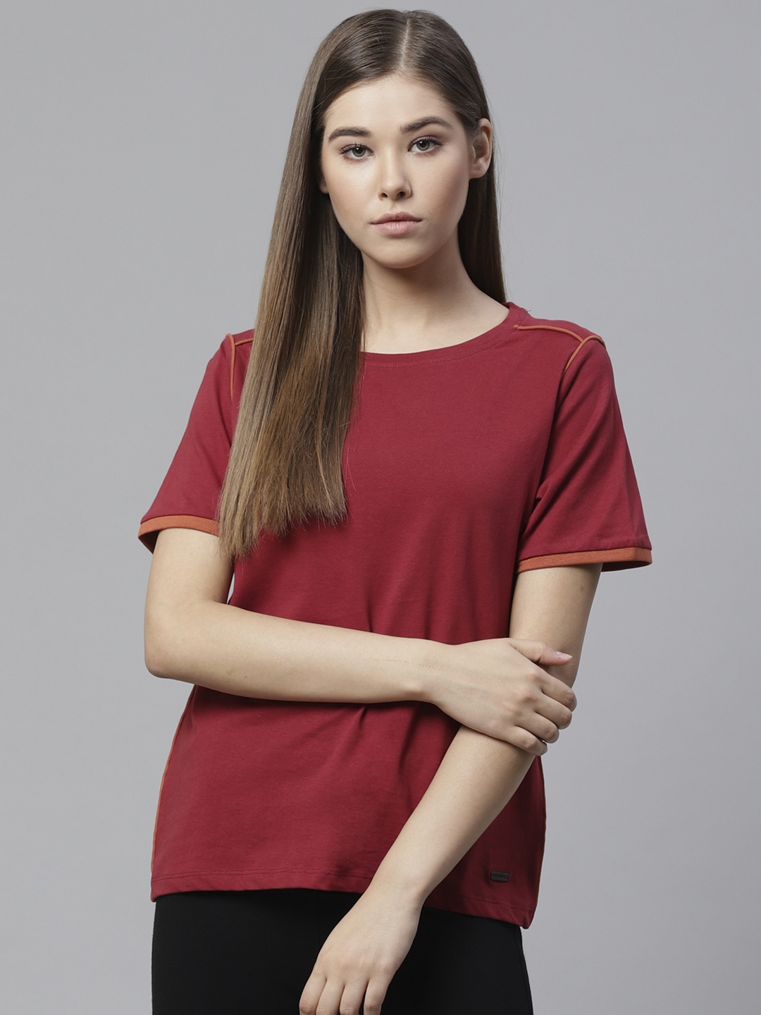 

Roadster Women Rust Red Solid Round Neck T-shirt