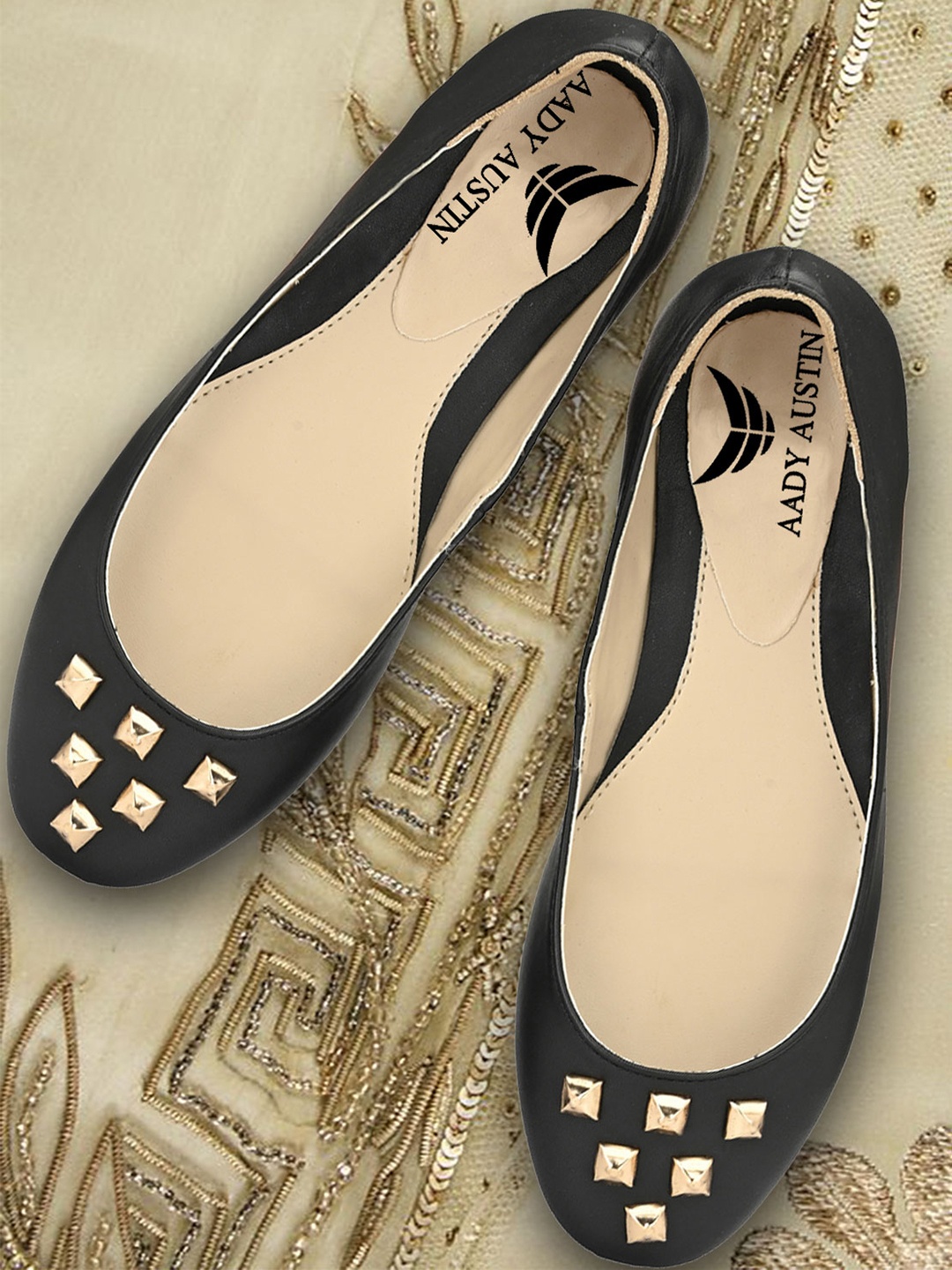 

AADY AUSTIN Women Black Embellished Ballerinas