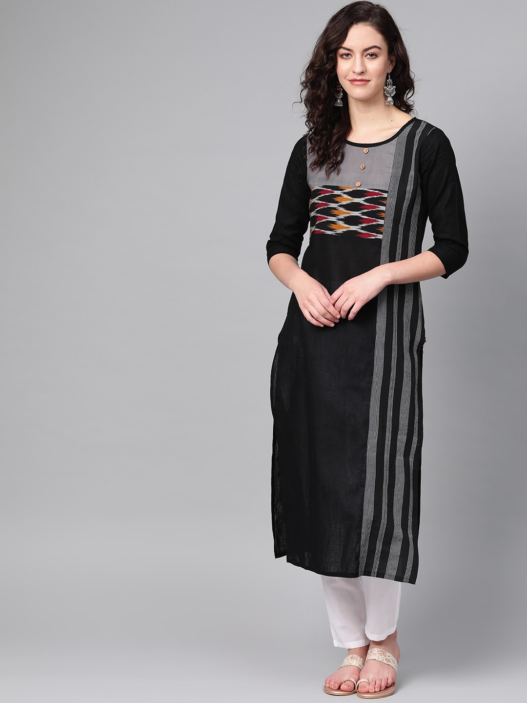 

KSUT Women Black & Grey Woven Design Straight Kurta
