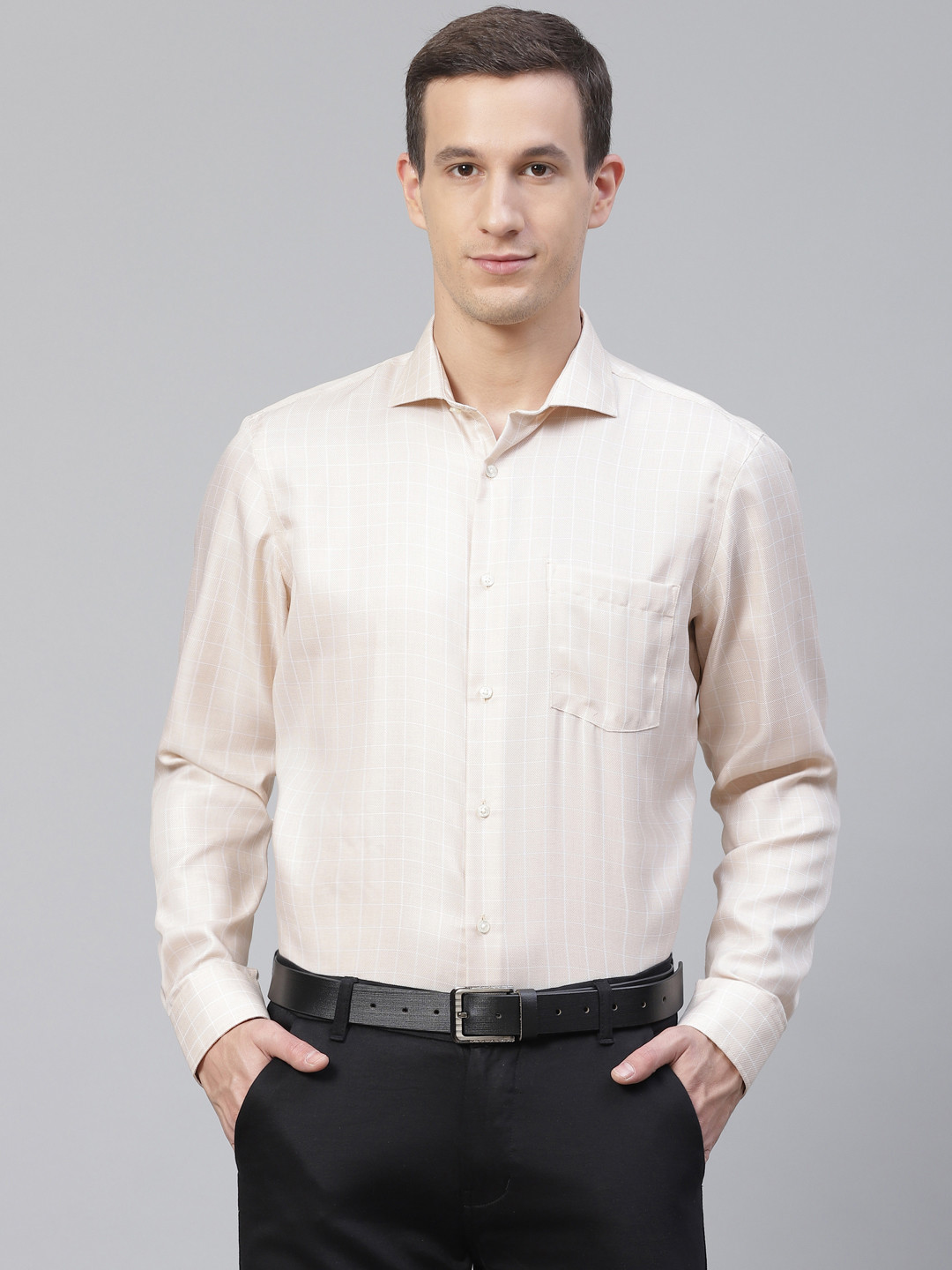 

Blackberrys Men Beige & White Wrinkle Free Slim Fit Checked Formal Shirt