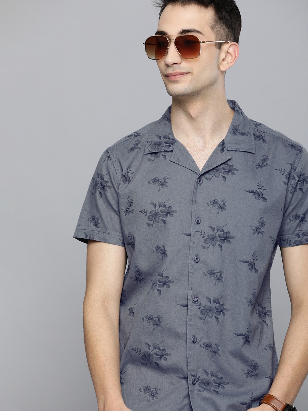 

HERE&NOW Men Grey Regular Fit Printed Casual Shirt