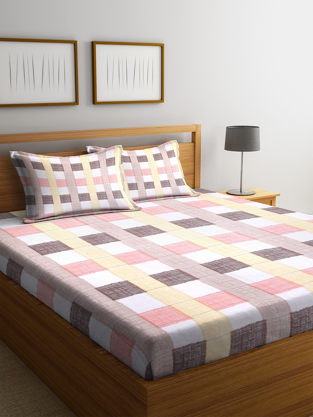 

Cortina White & Yellow Geometric 144 TC Cotton 1 King Bedsheet with 2 Pillow Covers