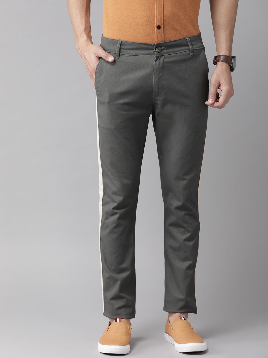 

Hubberholme Men Charcoal Grey Slim Fit Solid Regular Stretchable Trousers
