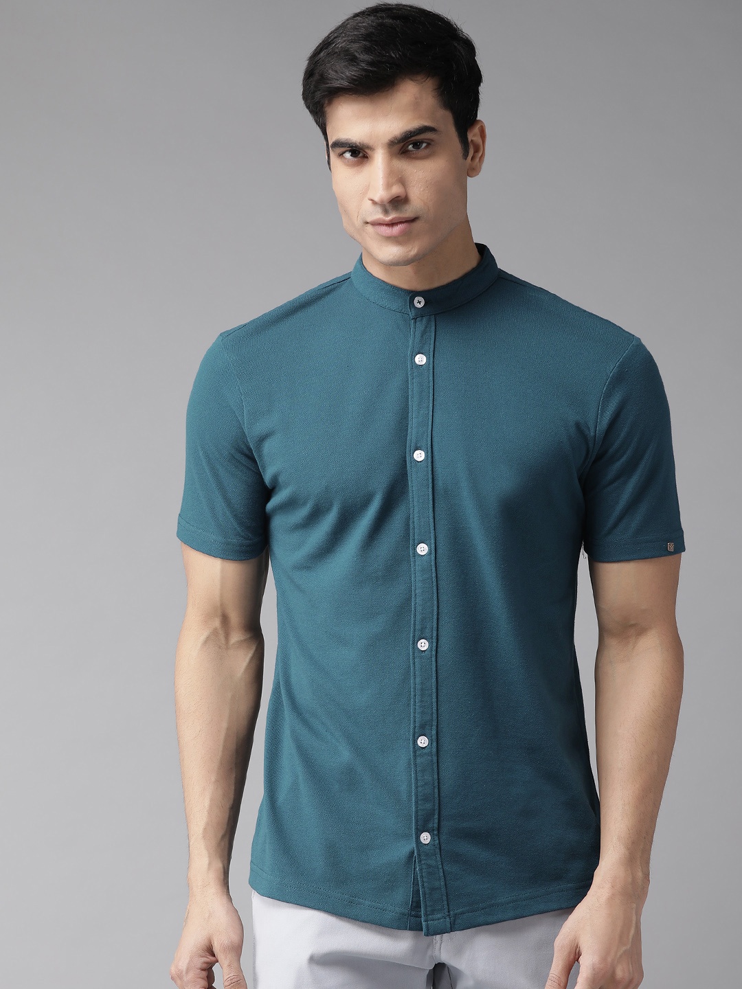 

Hubberholme Men Teal Blue Regular Fit Solid Casual Shirt