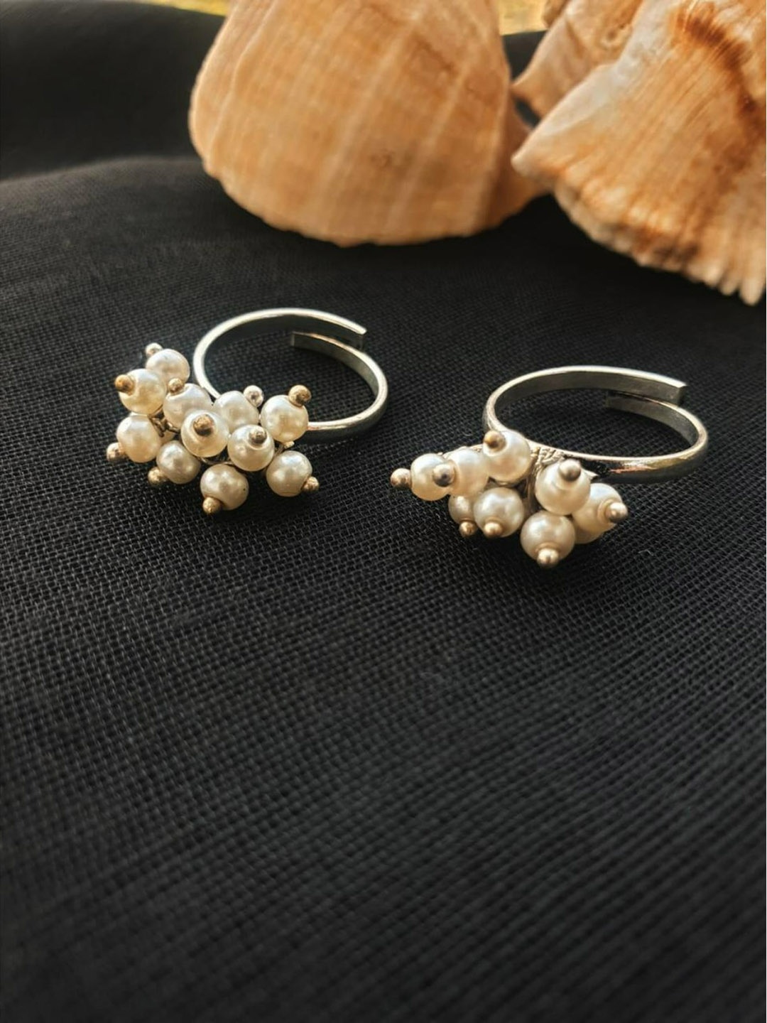 

FIROZA Set of 2 White & Silver-Toned Beaded Adjustable Toe Rings