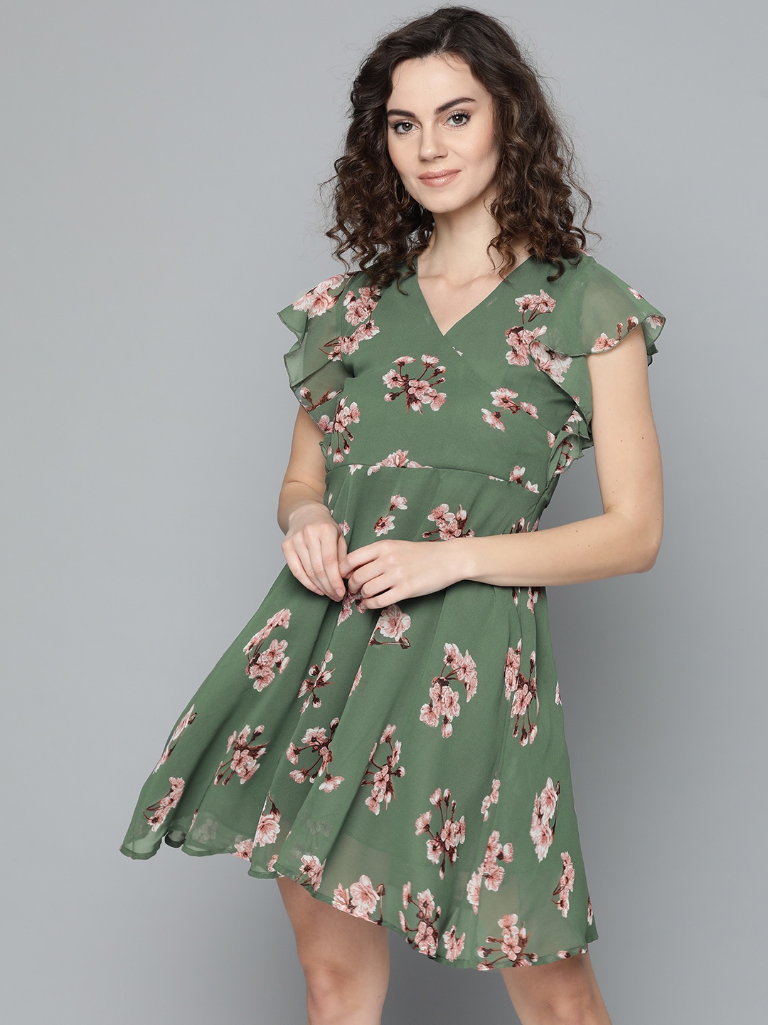 

Trend Arrest Women Green & Pink Printed Wrap Dress