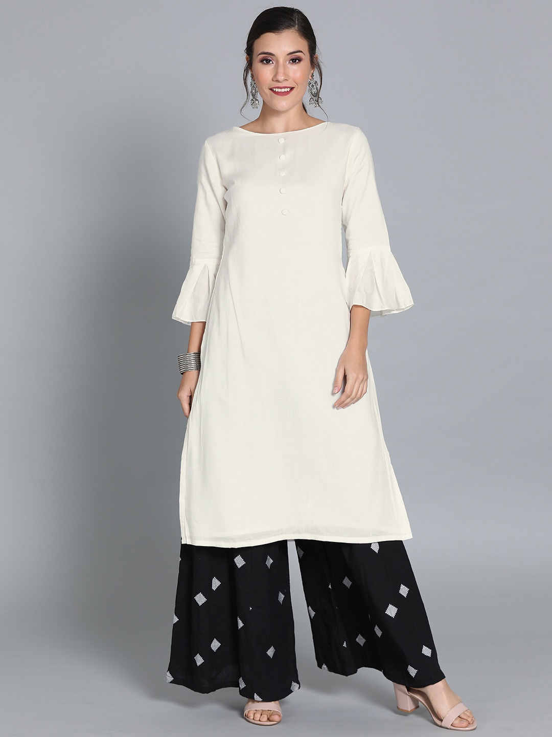 

Ethnovog Women White Solid Made To Measure A-Line Kurta