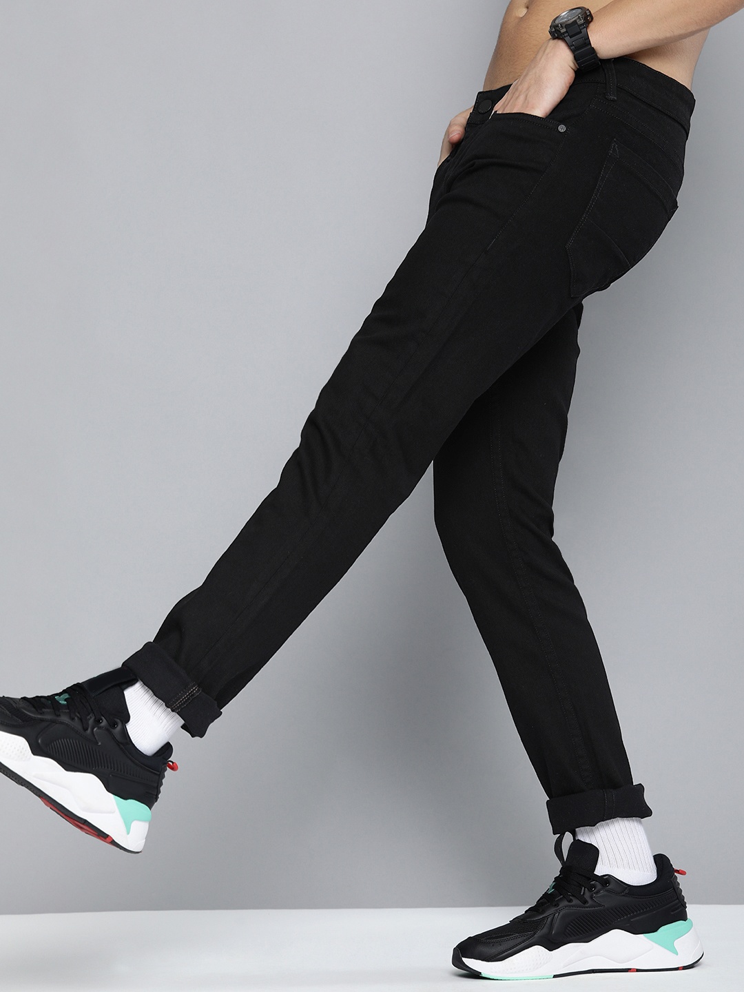 

HERE&NOW Men Black Skinny Fit Mid-Rise Clean Look Stretchable Jeans