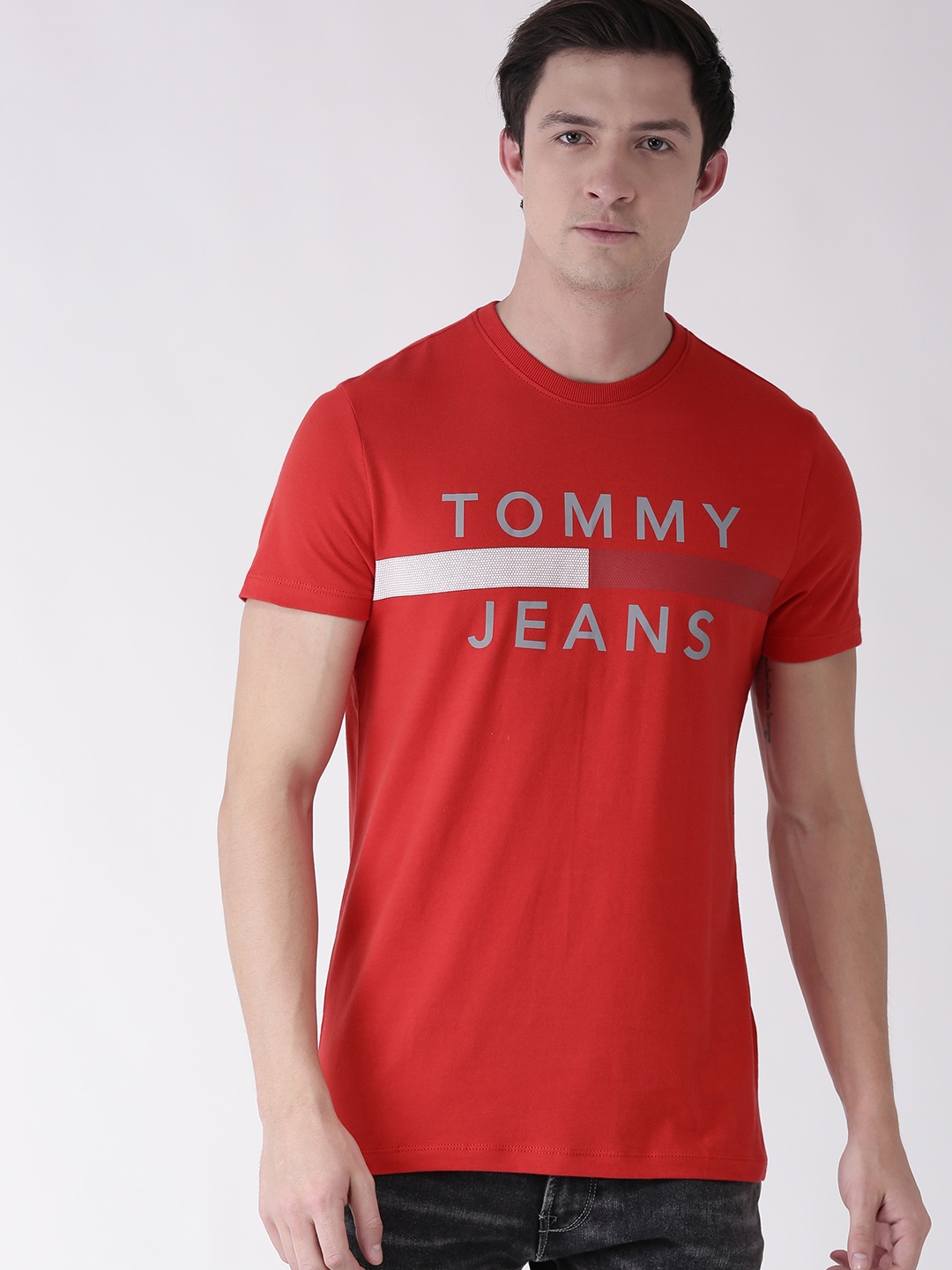 

Tommy Hilfiger Men Red Slim Fit Printed Round Neck Pure Cotton T-shirt