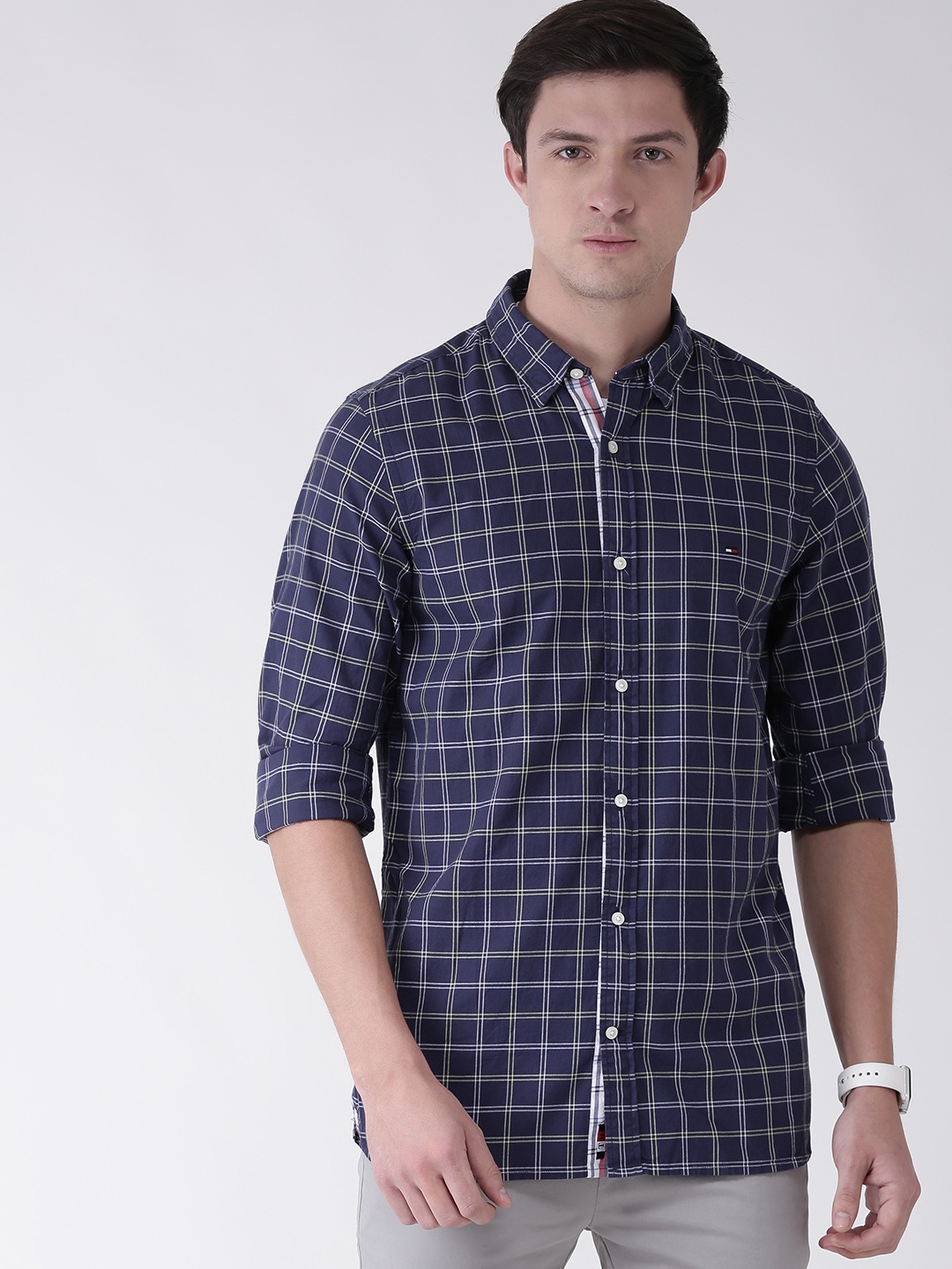 

Tommy Hilfiger Men Navy Blue & White Slim Fit Checked Casual Shirt
