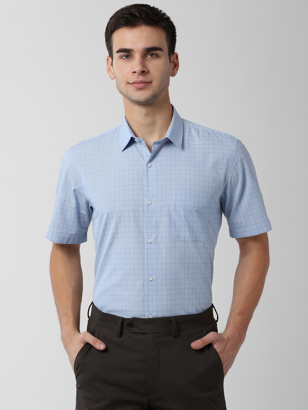 

Peter England Men Blue Regular Fit Checked Formal Shirt