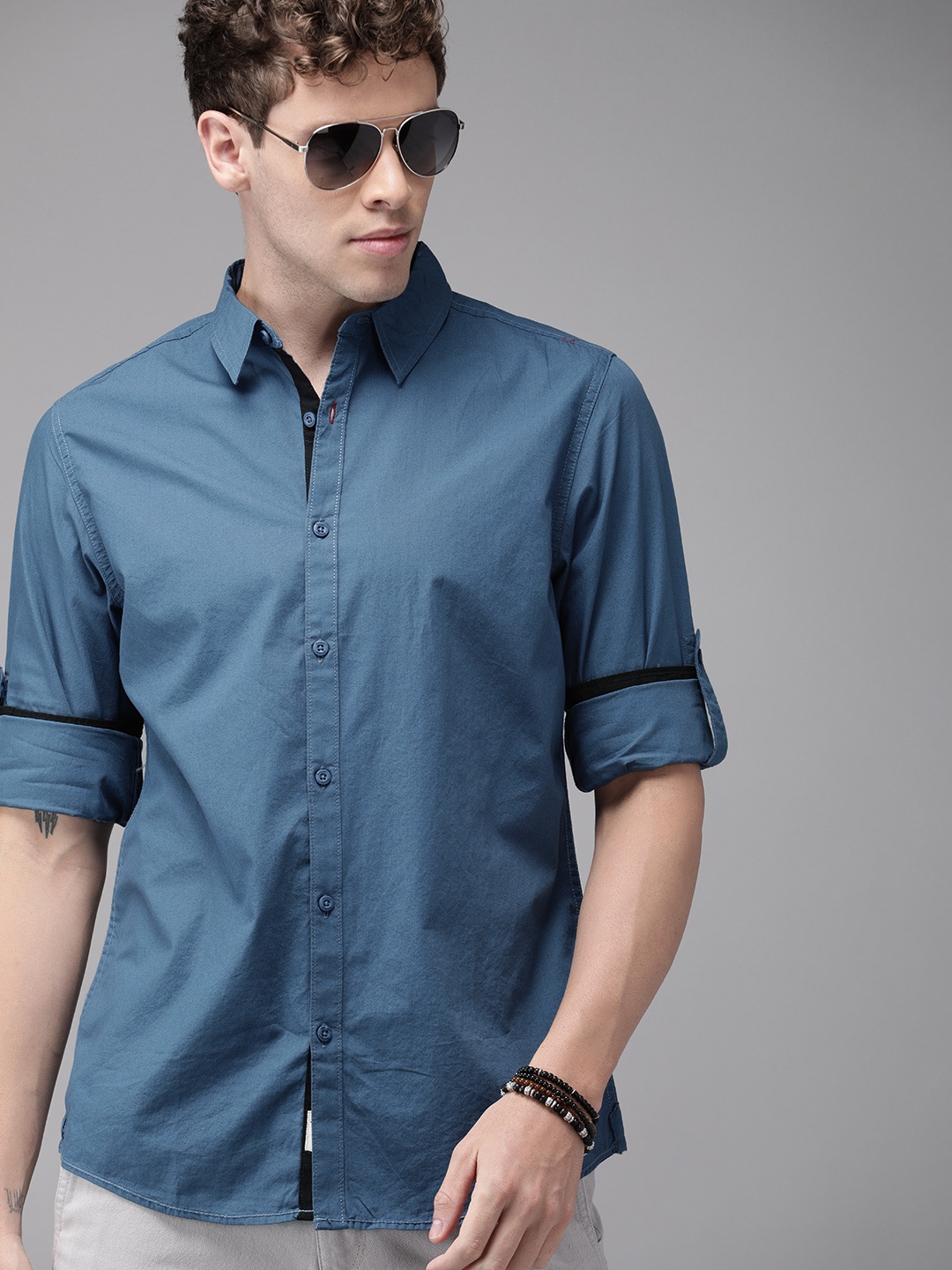 

Roadster Men Blue Regular Fit Solid Casual Shirt