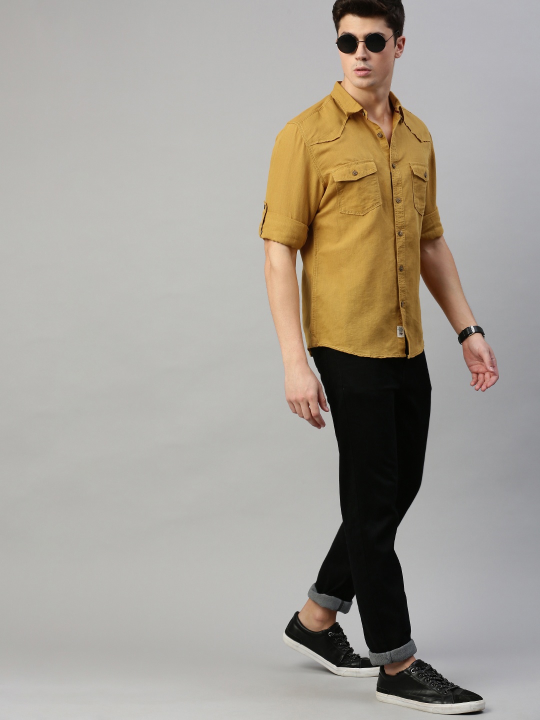 

Roadster Men Mustard Yellow Regular Fit Solid Casual Linen-Cotton Shirt