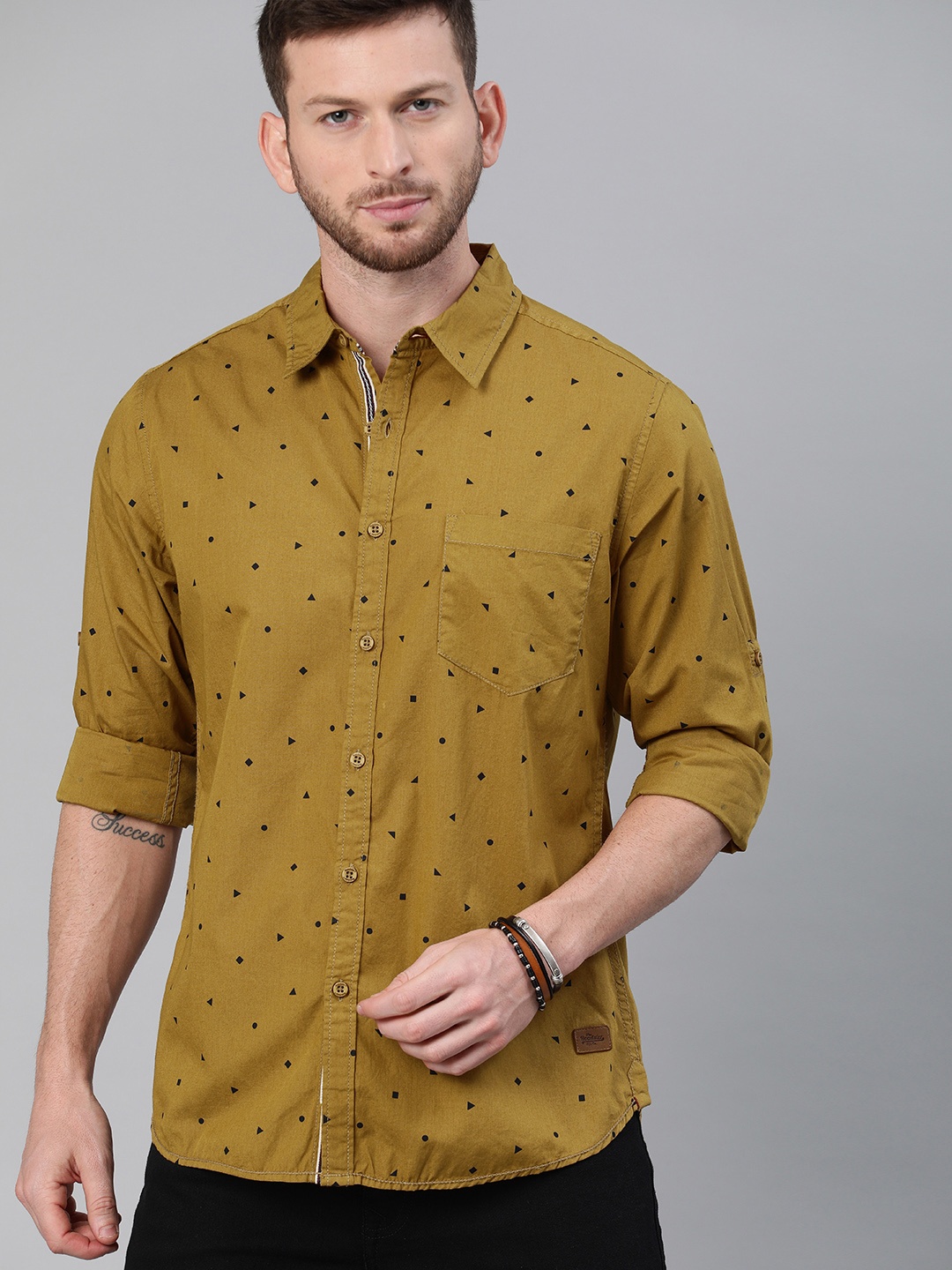 

Roadster Men Olive Brown & Black Regular Fit Printed Casual Sustainable Shirt