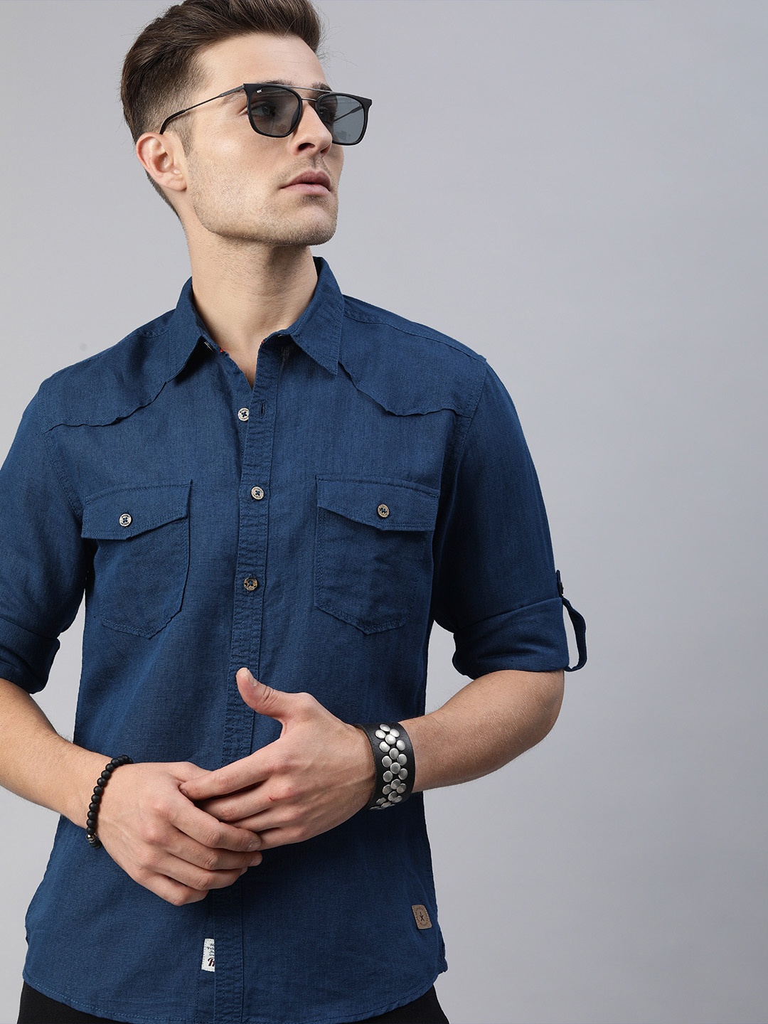 

Roadster Men Navy Blue Regular Fit Solid Casual Linen Shirt