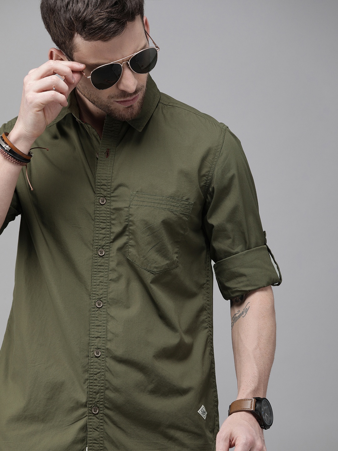

Roadster Men Olive Green Regular Fit Solid Casual Shirt
