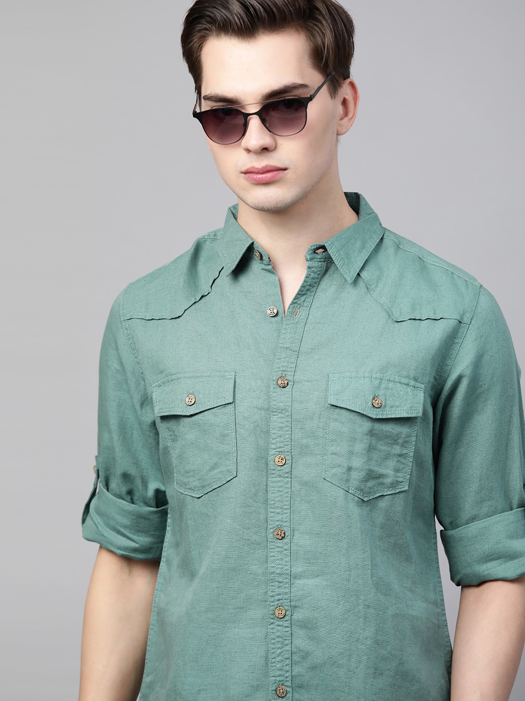 

Roadster Men Green Regular Fit Solid Casual Linen Shirt
