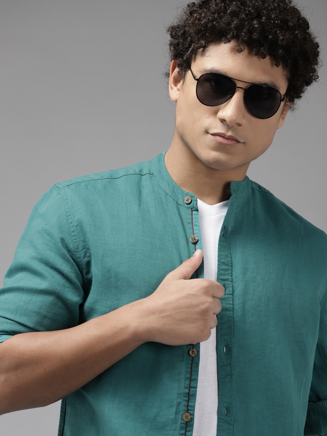 

The Roadster Lifestyle Co. Men Teal Green Solid Linen Cotton Sustainable Casual Shirt