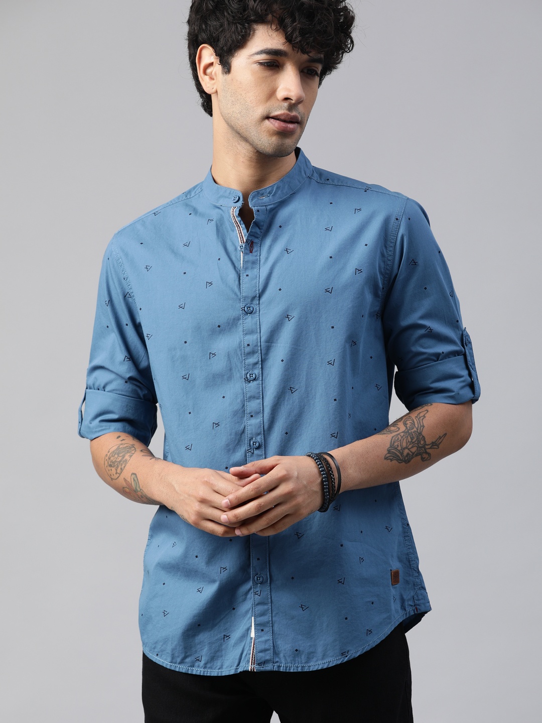 

Roadster Men Blue Regular Fit Printed Casual Sustainable Shirt