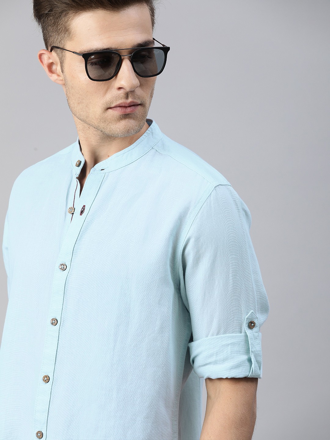 

Roadster Men Blue Regular Fit Solid Sustainable Casual Linen Shirt