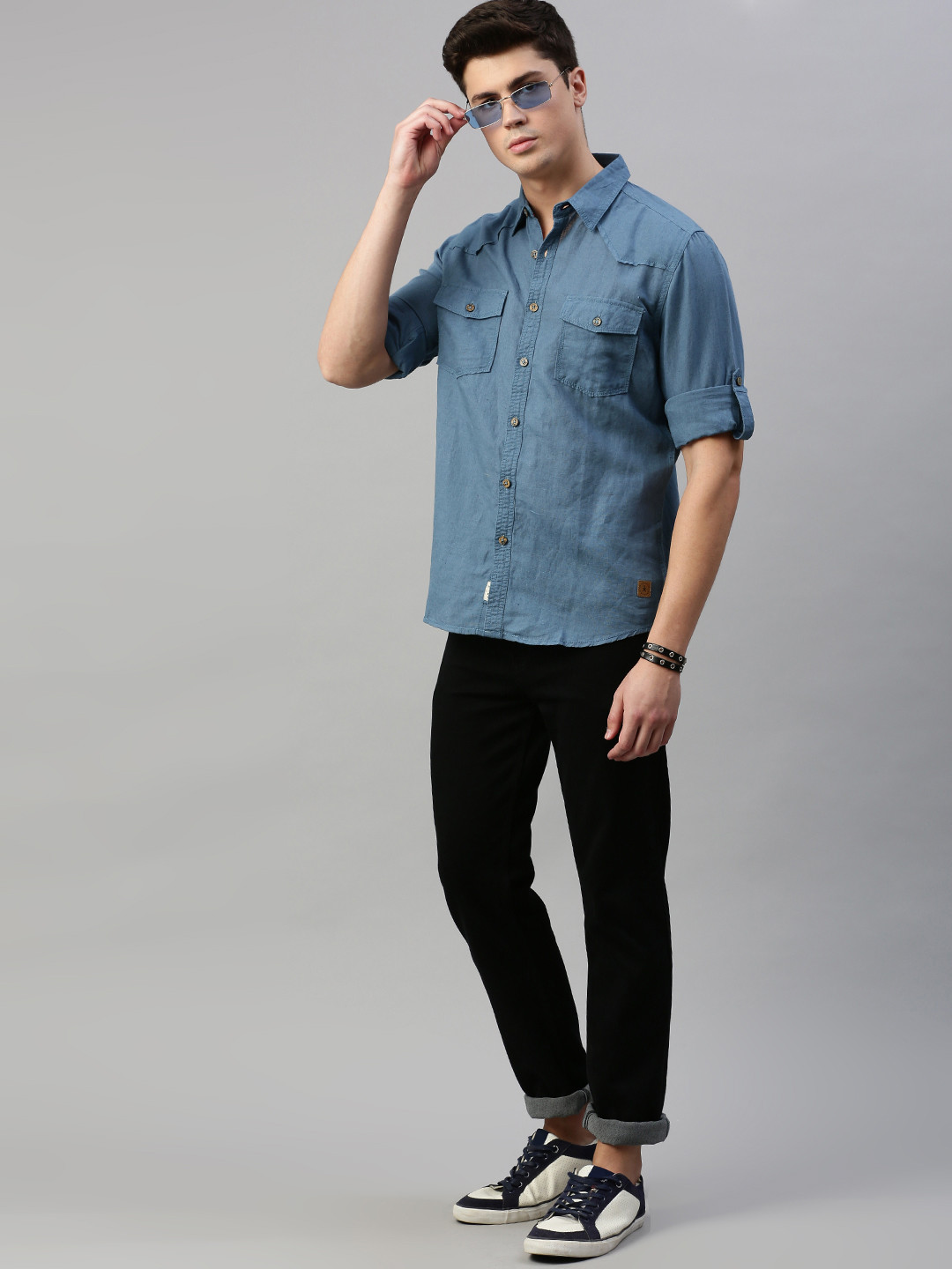 

Roadster Men Teal Blue Regular Fit Solid Casual Linen-Cotton Shirt
