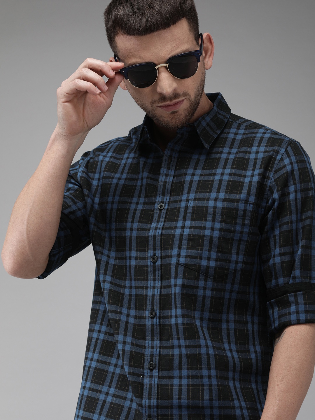 

Roadster Men Blue & Black Checked Regular Fit Sustainable Casual Shirt