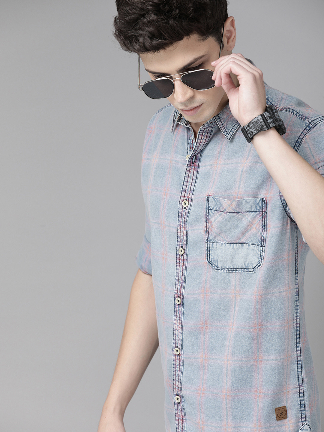 

Roadster Men Blue & Pink Regular Fit Checked Sustainable Casual Shirt